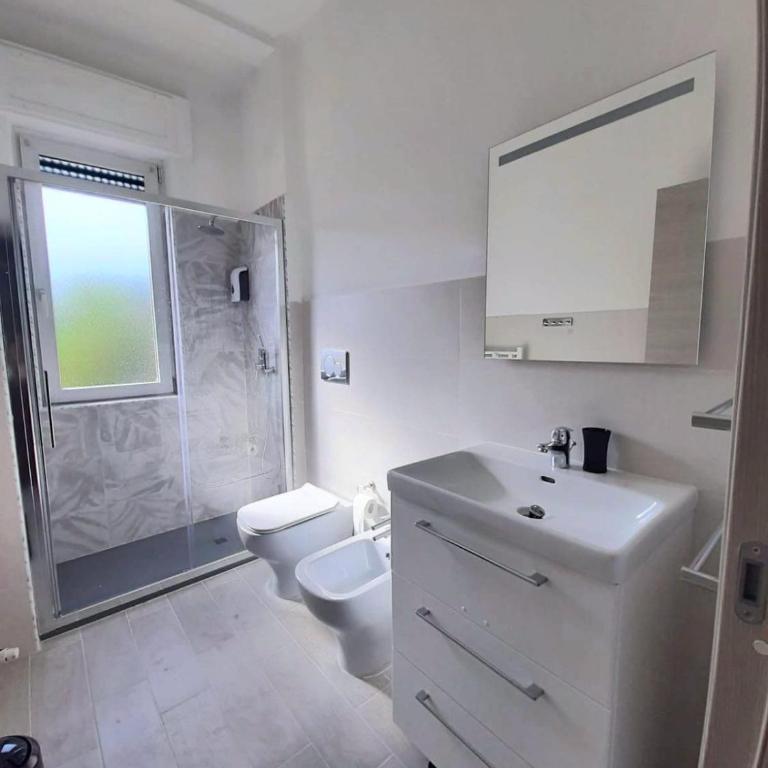 Titti's House 2 con pargheggio gratis in garage custodito o libero in strada - Three-Bedroom Apartment - 3