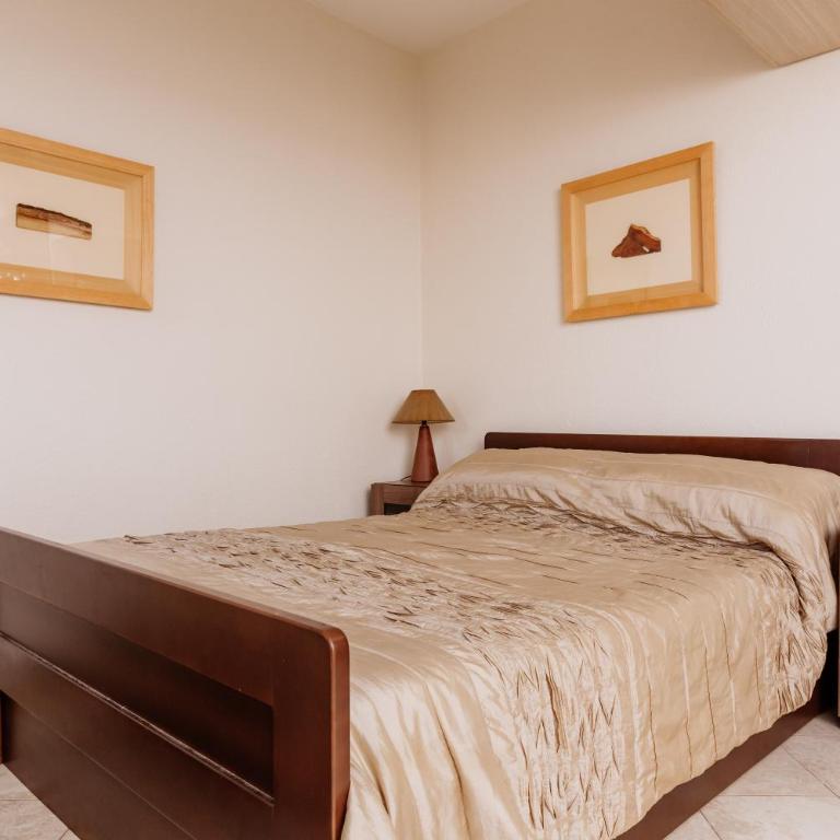 Celine's Place By The Sea - Studio Apartment with Sea View - 2