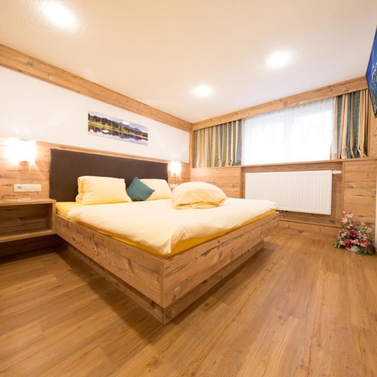 Gästehaus Falkner Ignaz - Apartment mit 1 Schlafzimmer im Untergeschoss mit Balkon und Gartenblick - 2