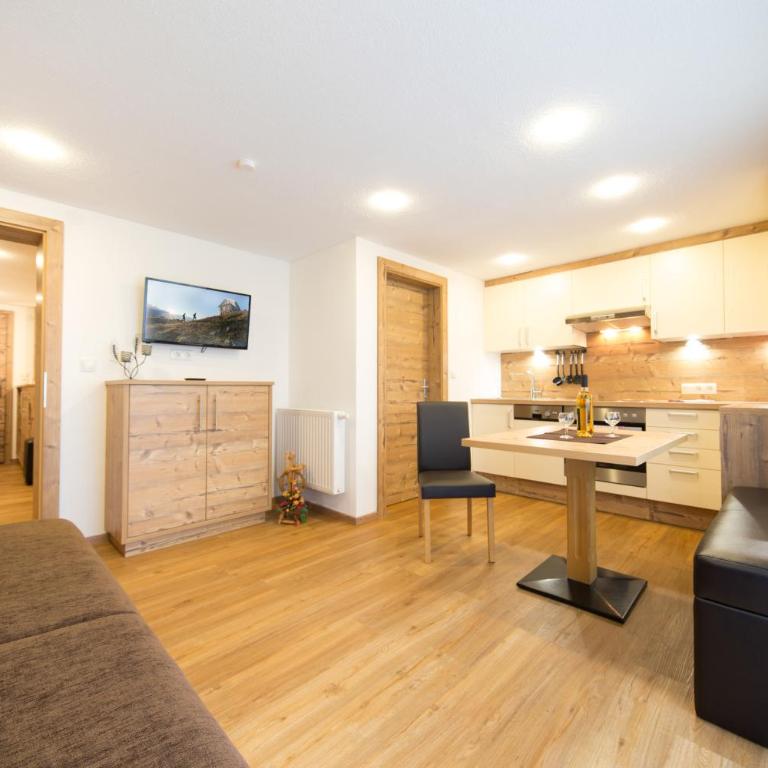 Gästehaus Falkner Ignaz - Apartment mit 1 Schlafzimmer im Untergeschoss mit Balkon und Gartenblick - 6