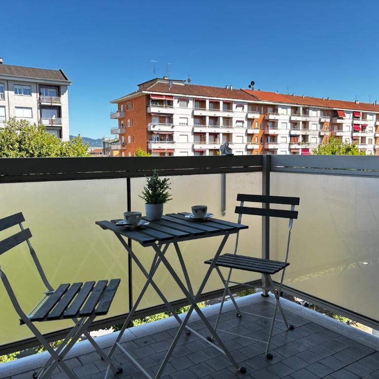 House Montecucco by Holiday World - Two-Bedroom Apartment - 6