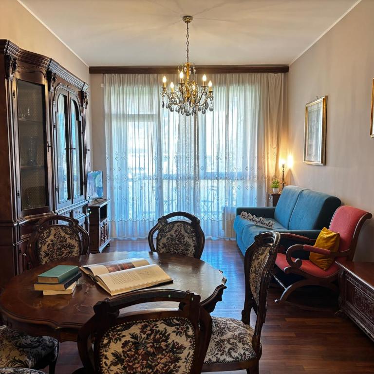 House Montecucco by Holiday World - Two-Bedroom Apartment - 14