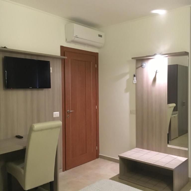 La Piazzetta Guest House - Camera Matrimoniale/Doppia con Letti Singoli con Bagno Privato - 8