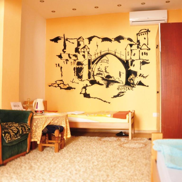 Guest House Mirza - Economy Triple Room with Shared Bathroom - 5