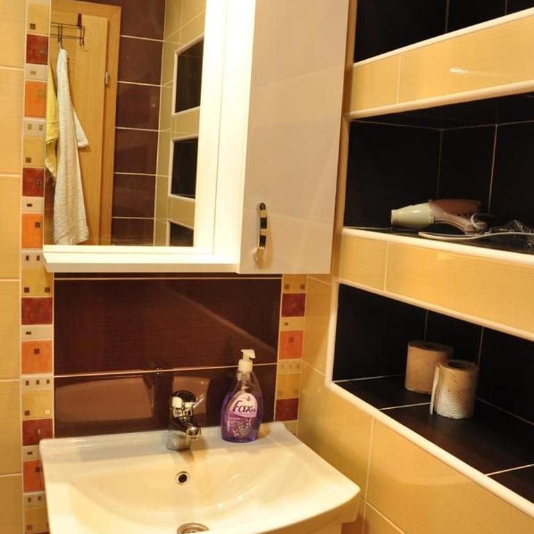Guest House Mirza - Economy Triple Room with Shared Bathroom - 8