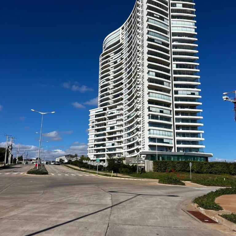 Exclusivo Dpto En Jardin del Mar con increíble vista a la Bahia - Three-Bedroom Apartment - 4