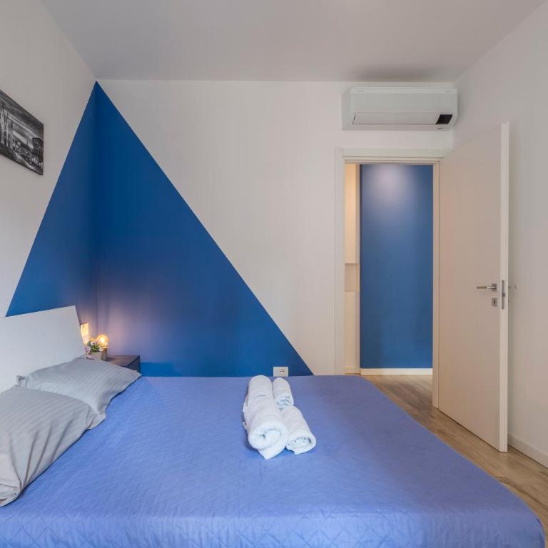 LAKE COMO - 2min to Lake and Station - Free Park and Wifi - Appartamento con 2 Camere da Letto - 4