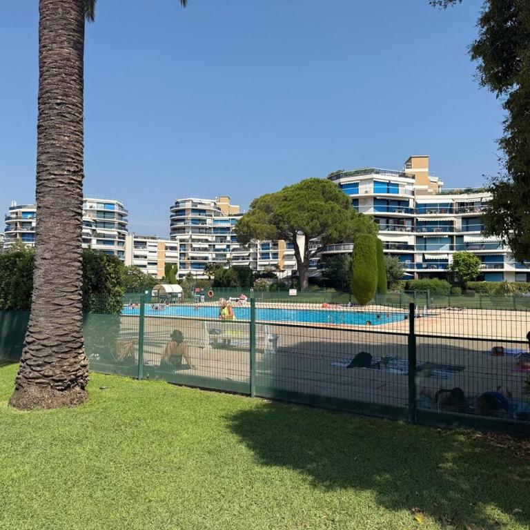 Beautiful F2 pool in Islette du Riou - Apartamento de 1 dormitorio - 14