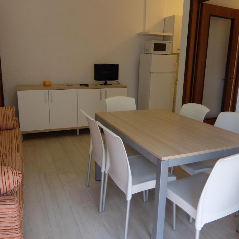 Residence Gambero 24 - Appartamento con 2 Camere da Letto e Balcone - 11