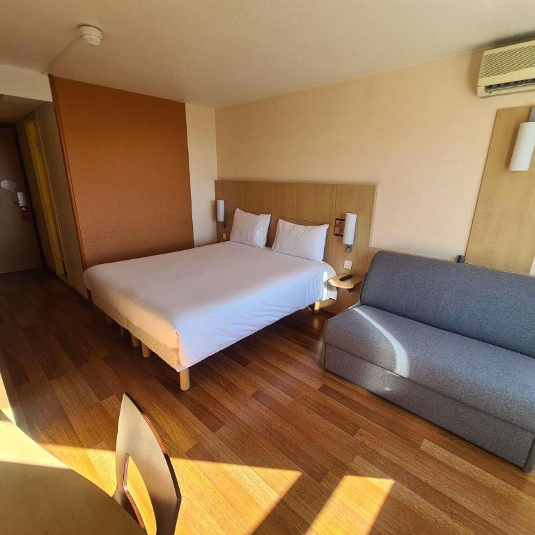 ibis Marseille Centre Gare Saint Charles - Chambre Triple Supérieure avec Canapé-Lit - 2