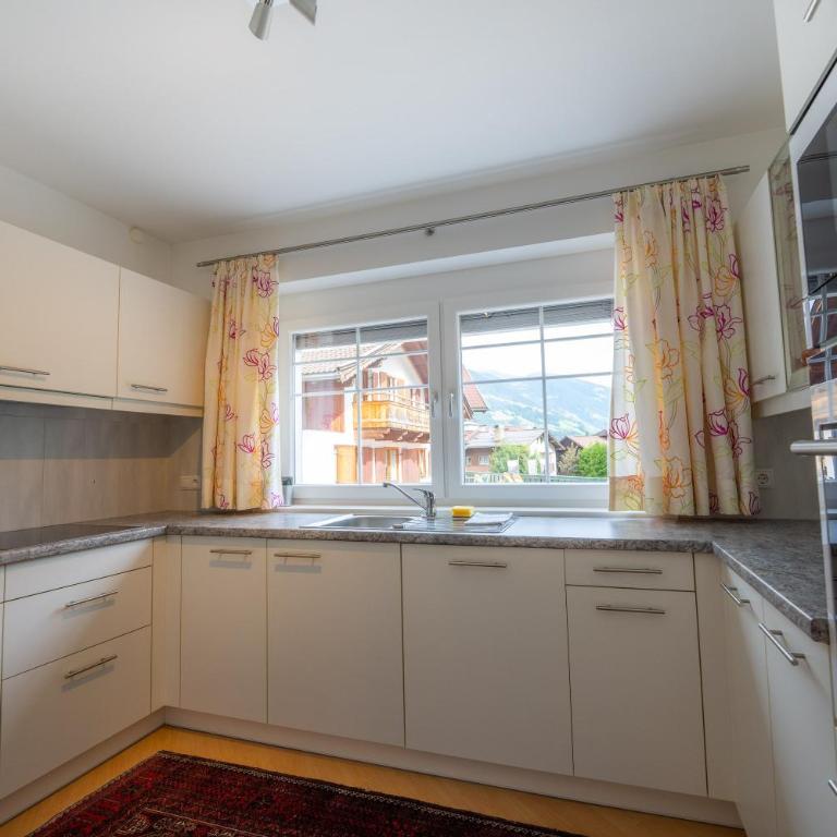 Försterhaus & Haus Andrea - Apartment mit Balkon - 16