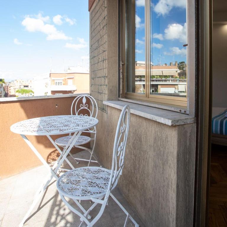 VI Domus - Vatican Museum Guest House - Roma - Camera Matrimoniale con Balcone - 2