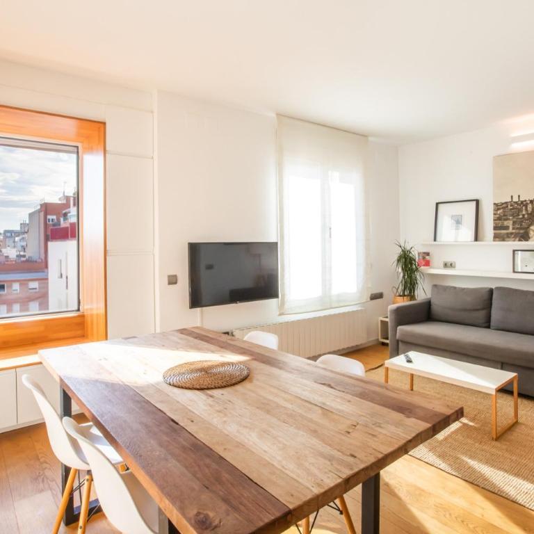A4IND1122 - Apartment views Sagrada Familia - Three-Bedroom Apartment - 1