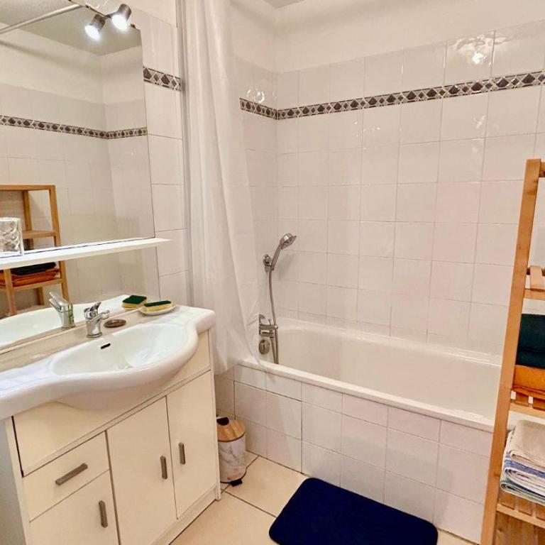 Jolie T3 Dans le parc des Thermes - Appartement 2 Chambres - 7