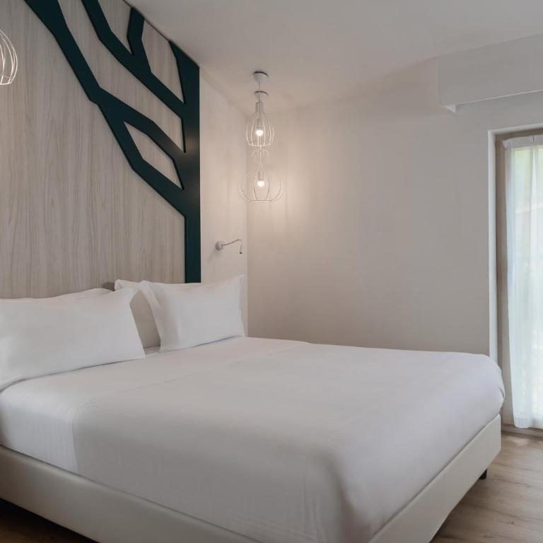 Hotel Regina - Queen Room - 1