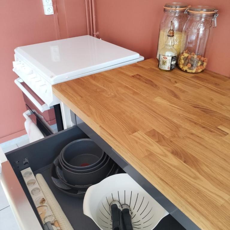 Grand appartement lumineux avec parking gratuit - Apartment mit 1 Schlafzimmer - 4