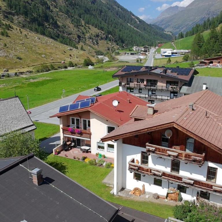 Mountain Lodge Obergurgl Ski & Bike in Chalet - Villa - 2