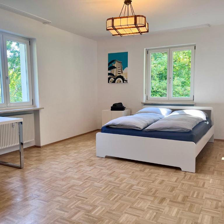 Large Munich house with 4 bedrooms in a quiet and greened villa area near Munich - Four-Bedroom House - 8