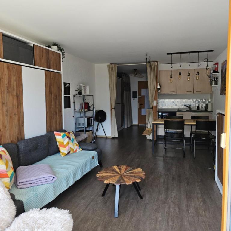 Amazing studio in Haute-Nendaz - Apartamento de 1 dormitorio - 9