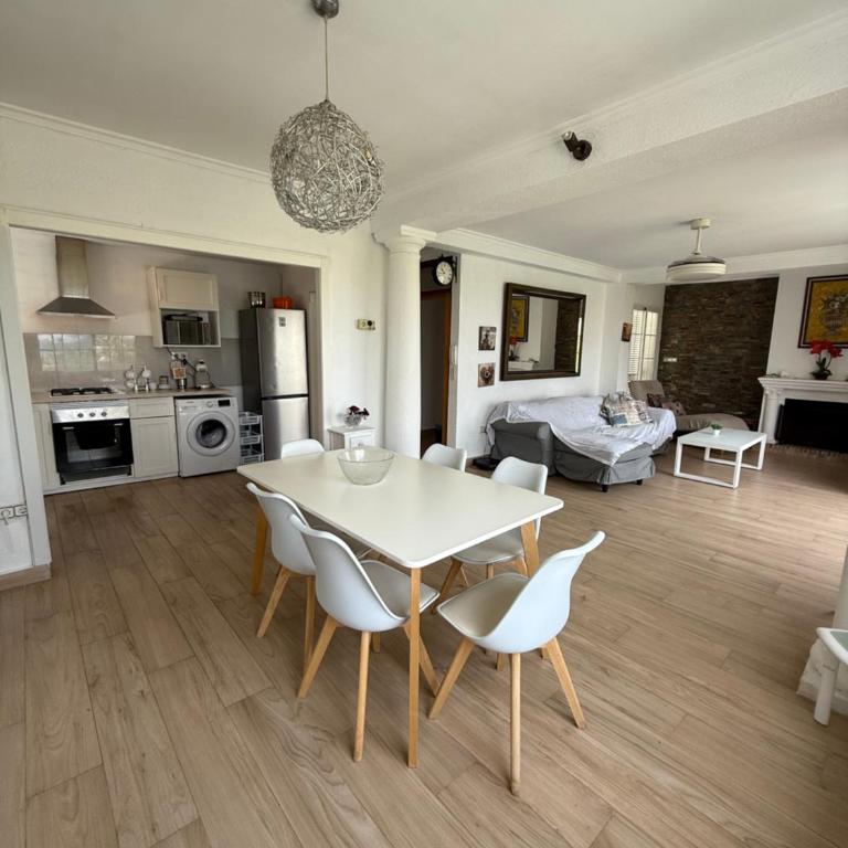 Chalet Denia playa primera linea - Four-Bedroom House - 3