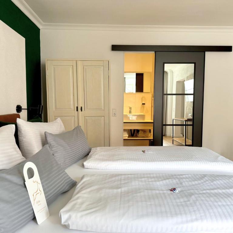 Hotel Goldener Hirsch - Superior Doppelzimmer - 8
