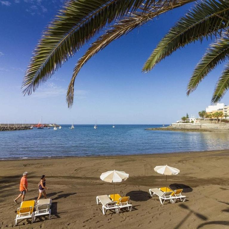 The Sunrise Home Sea views and terrace house with barbecue - Two-Bedroom House - 35
