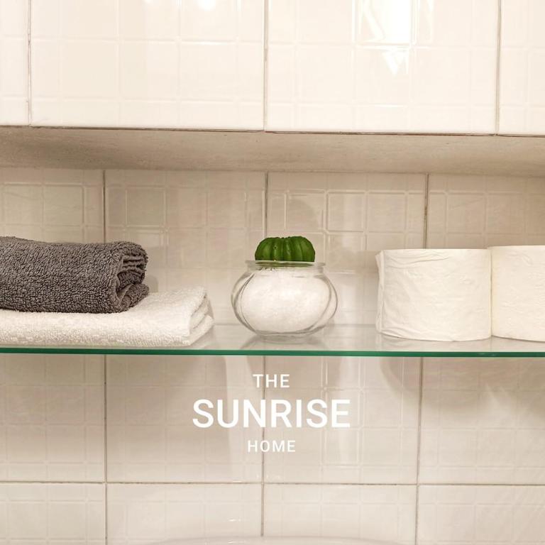 The Sunrise Home Sea views and terrace house with barbecue - Two-Bedroom House - 16