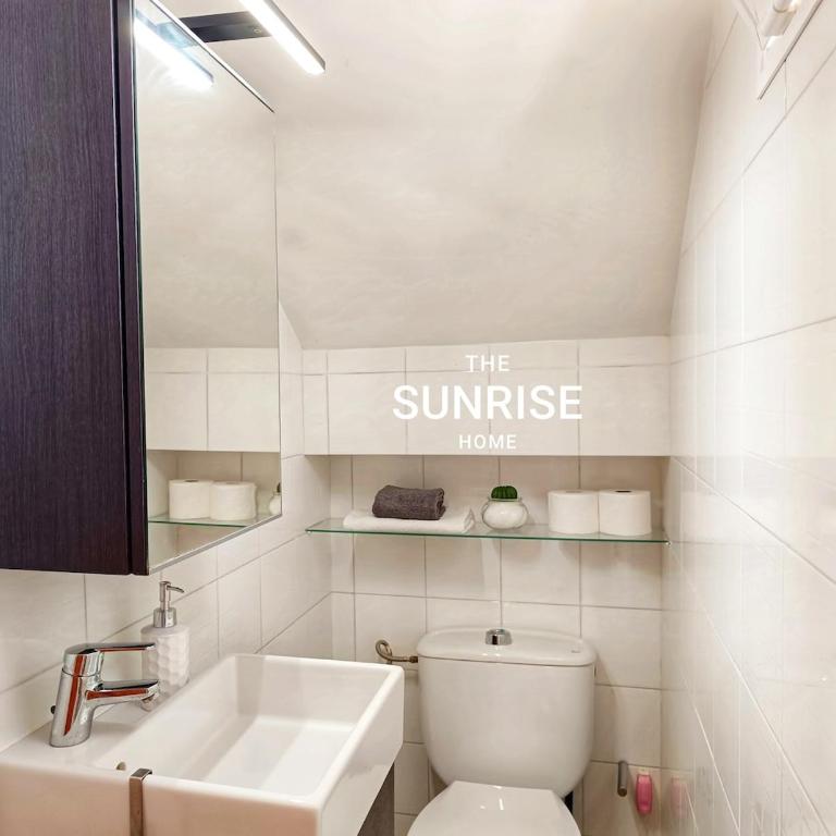 The Sunrise Home Sea views and terrace house with barbecue - Two-Bedroom House - 15