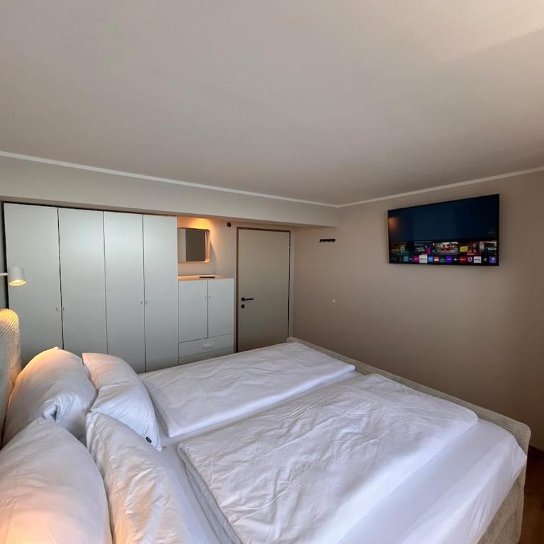 Appartement WOLKE7 byTILLY - Familienfreundliches Alpenzuhause mit Hallenbad, Balkon & Panoramablick hoch oben auf der Gerlitzen - Apartment mit 2 Schlafzimmern und Balkon - 16
