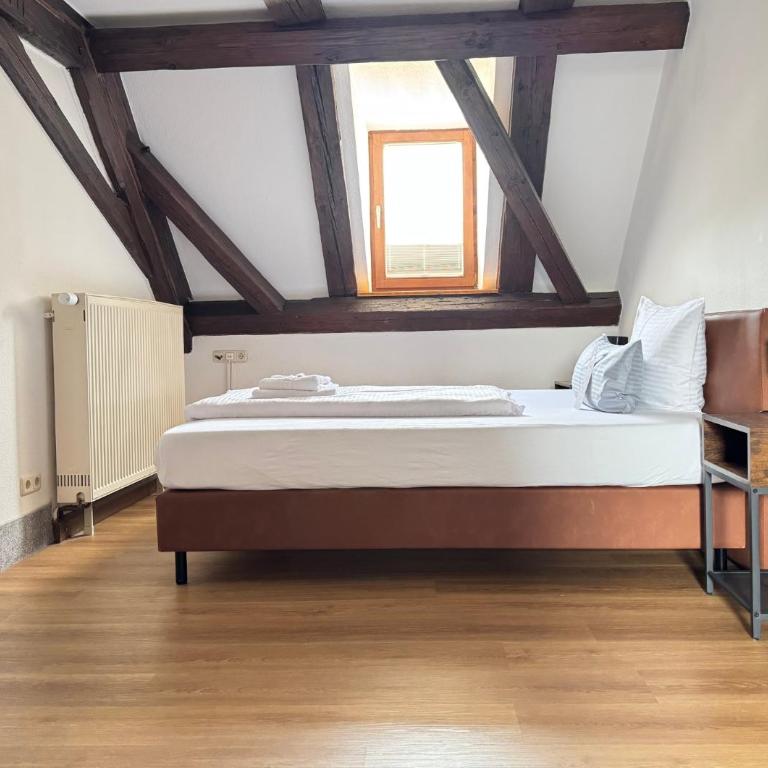 Hotel Goldener Hirsch - Kleines Doppelzimmer - 5