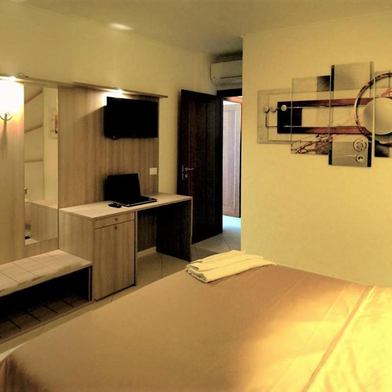 La Piazzetta Guest House - Camera Matrimoniale/Doppia con Letti Singoli con Bagno Privato - 5