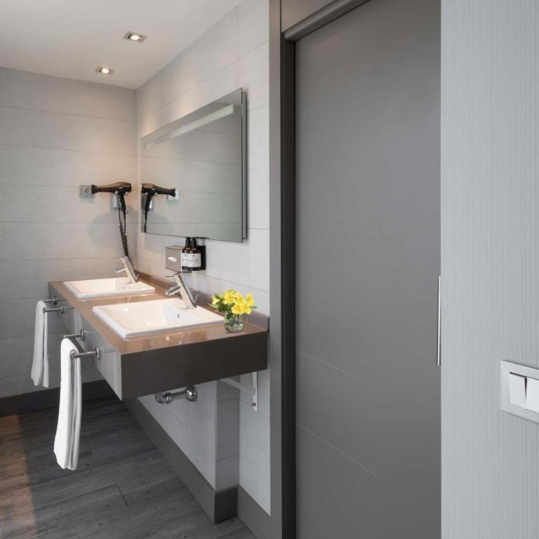 NH Madrid Zurbano - Habitación Doble Superior con terraza - 1 o 2 camas - 4