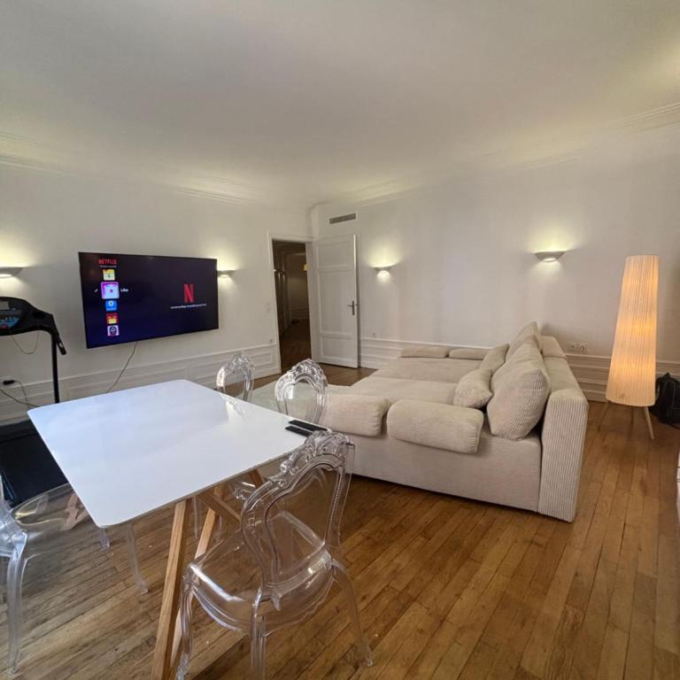 Avenue Foch Arc de Triomphe Champs-Élysées - Appartement 3 Chambres - 29