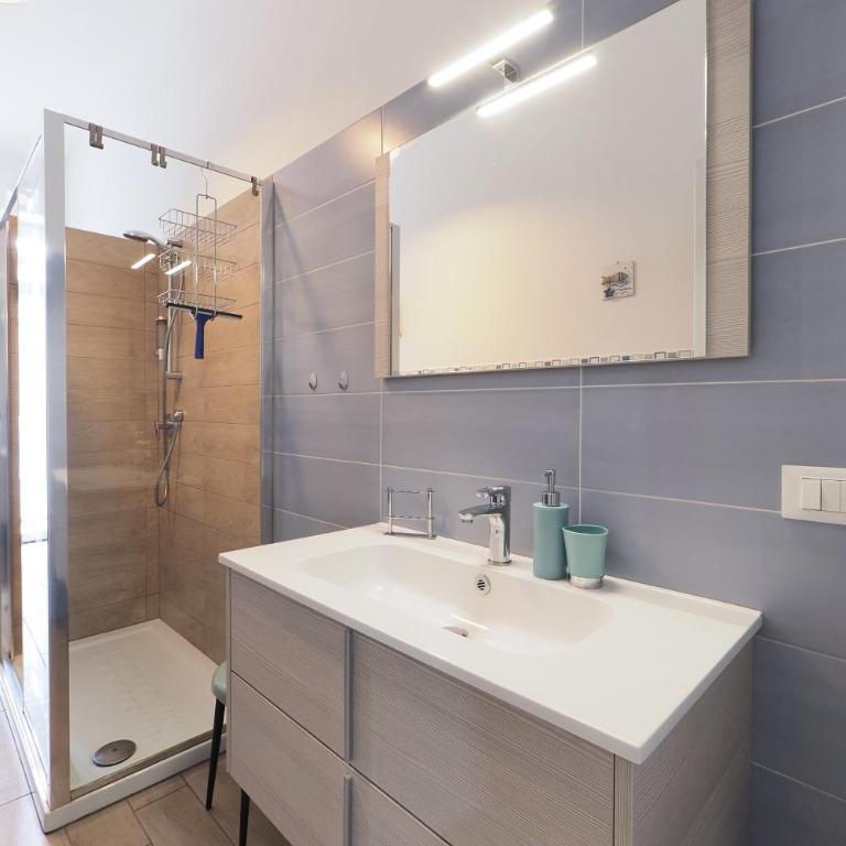 PrimoPiano - Porta Romana 113 - Appartamento con 2 Camere da Letto e Balcone - 2