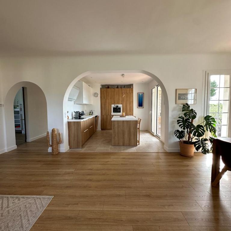 Haut de Villa classé 3 étoiles de 90m2, terrasse vue mer, plages à 5min - Appartement 3 Chambres - 9