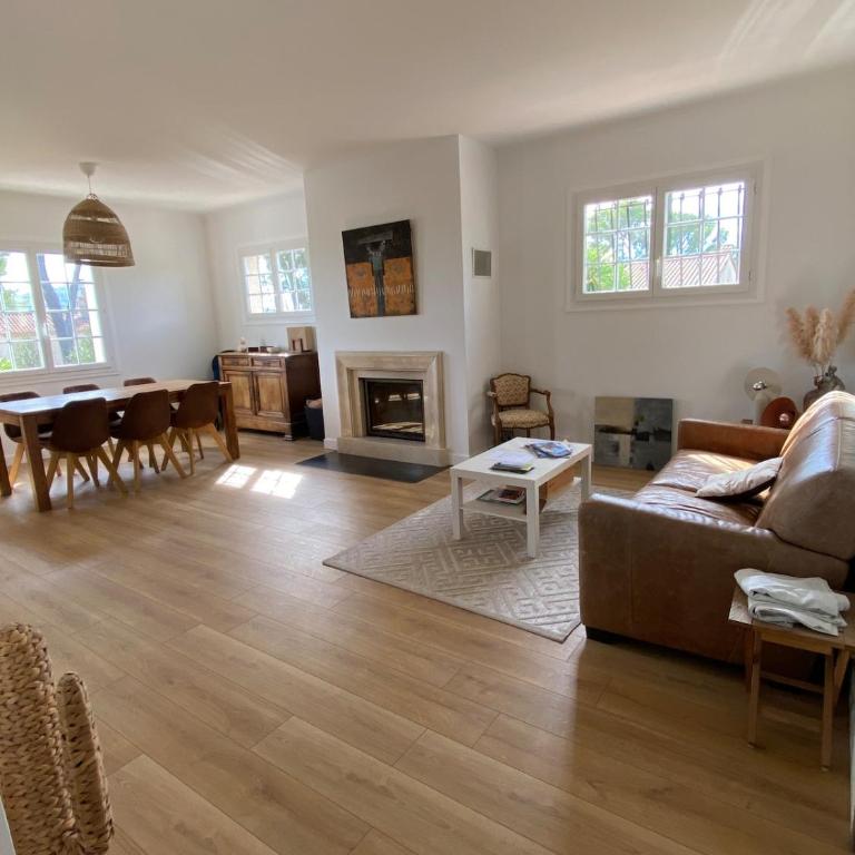 Haut de Villa classé 3 étoiles de 90m2, terrasse vue mer, plages à 5min - Appartement 3 Chambres - 7