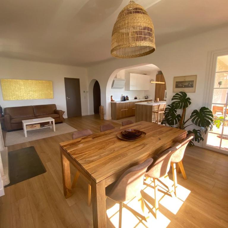 Haut de Villa classé 3 étoiles de 90m2, terrasse vue mer, plages à 5min - Appartement 3 Chambres - 3