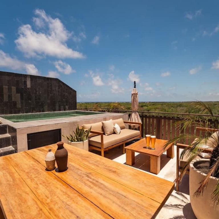 AMIRA - Stylish Penthouse with Rooftop Pool & Sea Horizon - Apartment - 5
