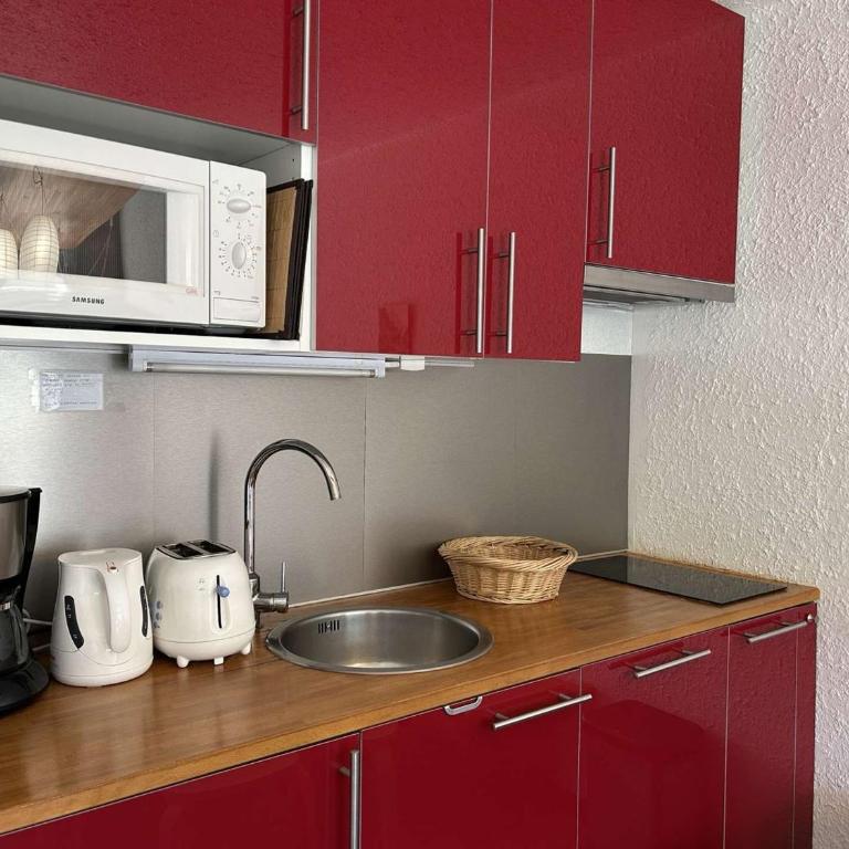 Appartement Montgenèvre: 6 pers, 2 ch + coin montagne, balcon, parking, prox commerces - FR-1-330D-56 - Appartement (6 Adultes) - 12