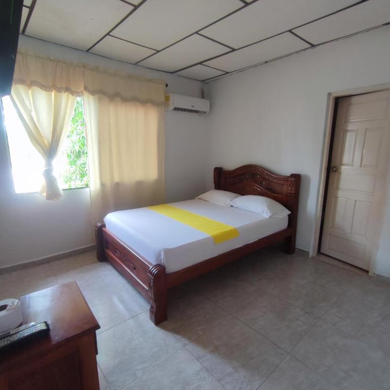 HOSPEDAJE CASA JENIFER SPA MOMPOXx - Habitación Doble Familiar - 4