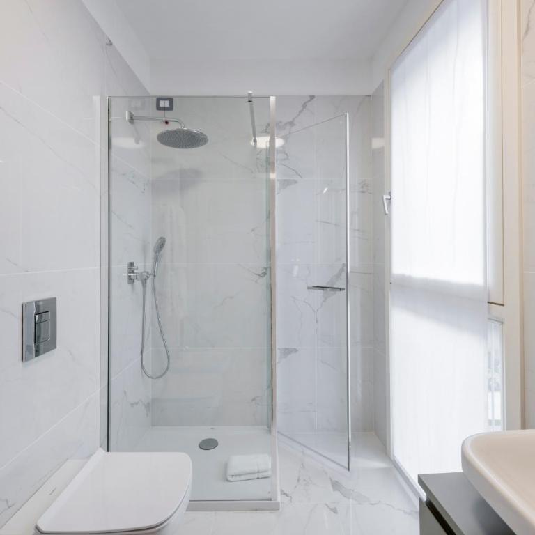Fabbri Palace - B Home - Appartamento con 2 Camere da Letto - 1