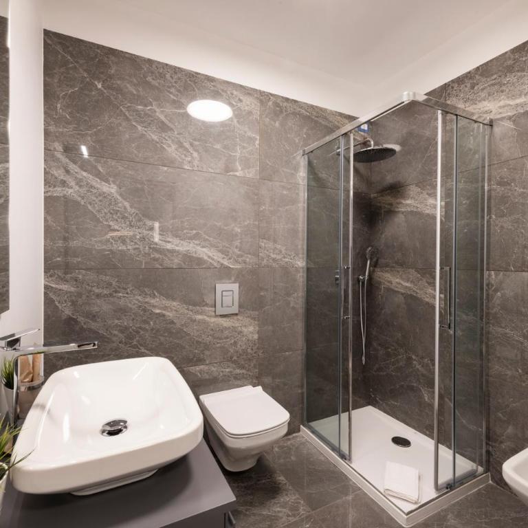 Fabbri Palace - B Home - Appartamento con 2 Camere da Letto - 8