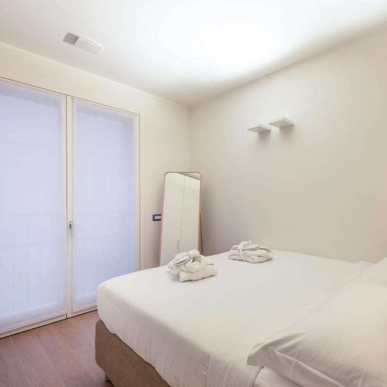 Fabbri Palace - B Home - Appartamento con 2 Camere da Letto - 9