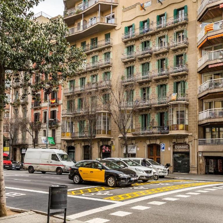 Sunny 3BR for 4 Iconic Terrace Views - Three-Bedroom Apartment - 29