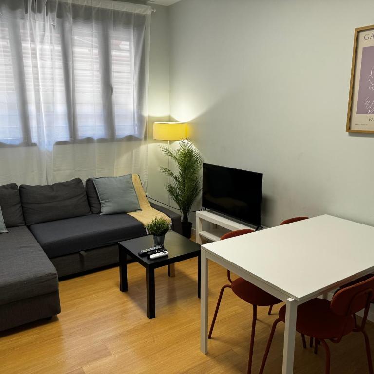 Exyca Plaza Castilla - One-Bedroom Apartment - 18