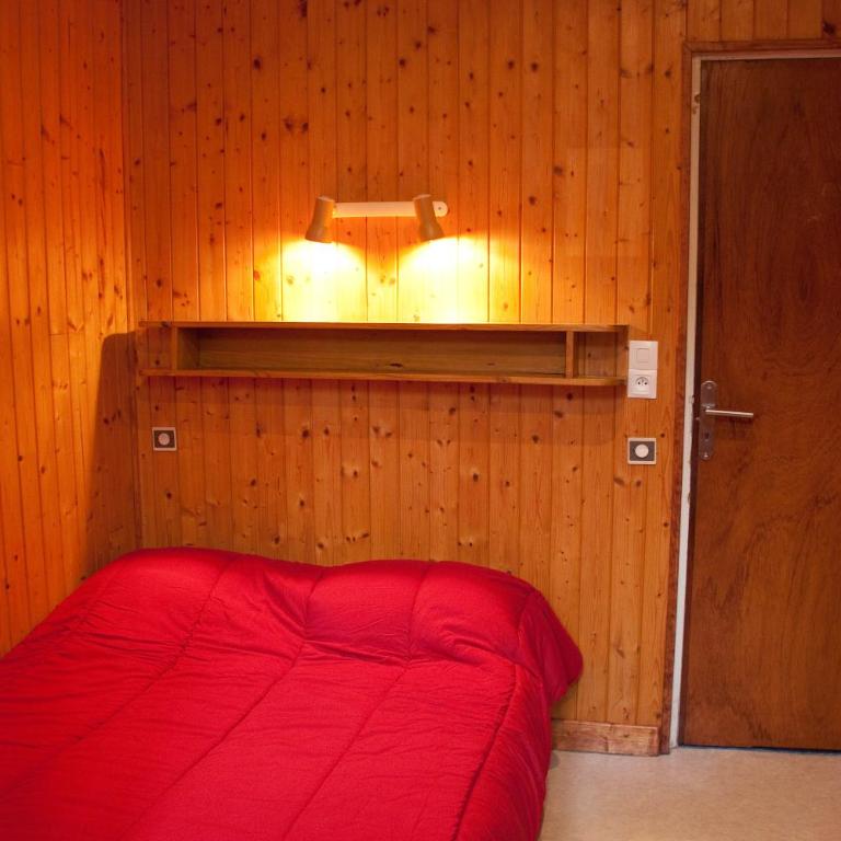 Hébergement Artense - Chambre Double avec Toilettes et Salle de Bains Commune - 9