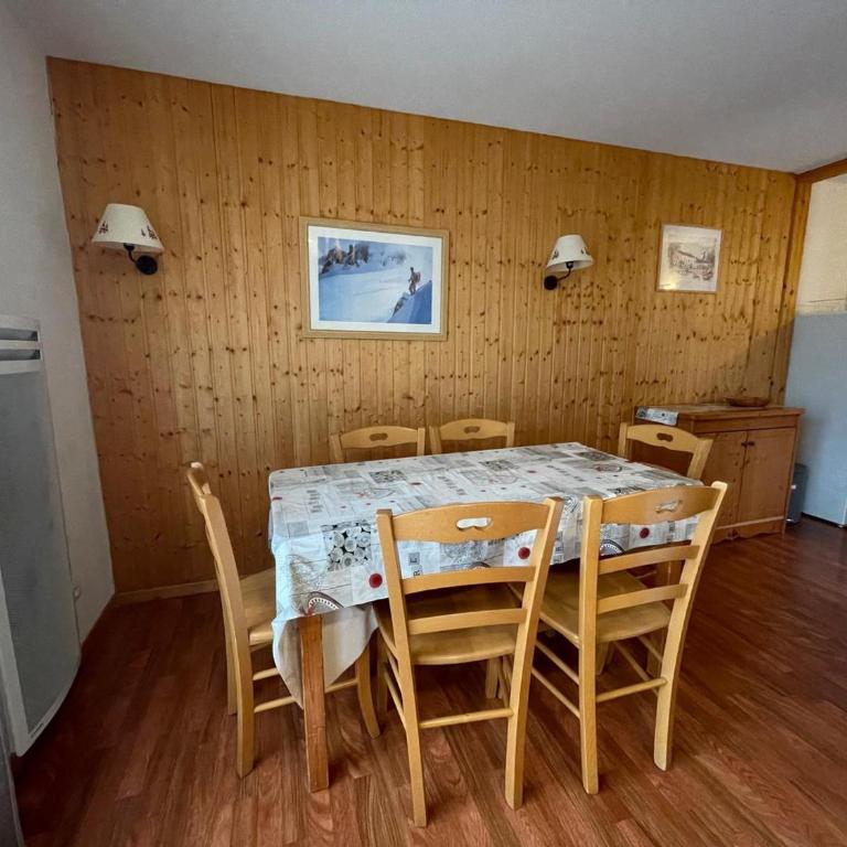 Chalet 3 Pièces 6 Pers. avec Terrasse à SuperDévoluy - Chalet 2 Chambres - 6