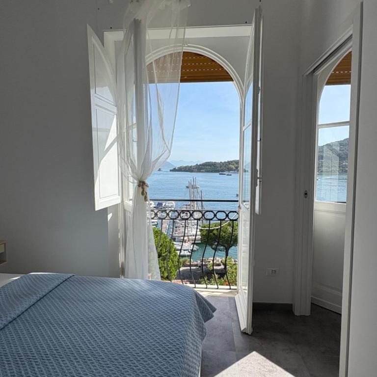 Le Finestre Veneris - Family Room with Sea View - 16