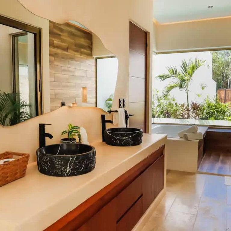 Huge 10BR Luxury Villa complex with Private Pool & Serene Setting - Villa - 25