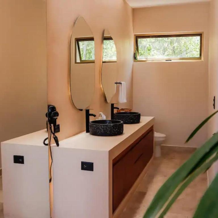 Huge 10BR Luxury Villa complex with Private Pool & Serene Setting - Villa - 33